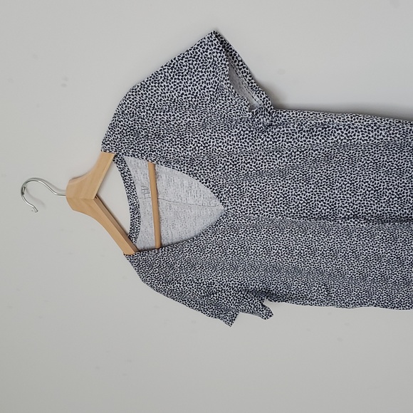 GAP Floral Shirt Sleeve Tshirt - Picture 2 of 3